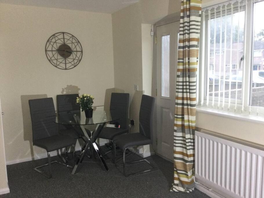 Nice Residential Within Easy Reach Of Town Manchester Exterior foto